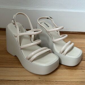 Melissa Jessie Platforms Size 8